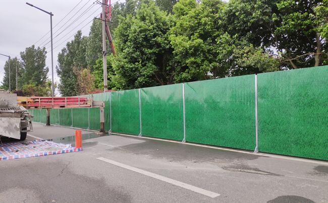 建筑工地彩鋼圍擋-廠家批發(fā)價格-安裝施工